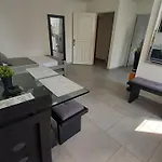 Apartamento Cerca A La Playa, Piscina, Wifi, Ac