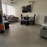 Apartamento Cerca a la playa, Piscina, Wifi, AC