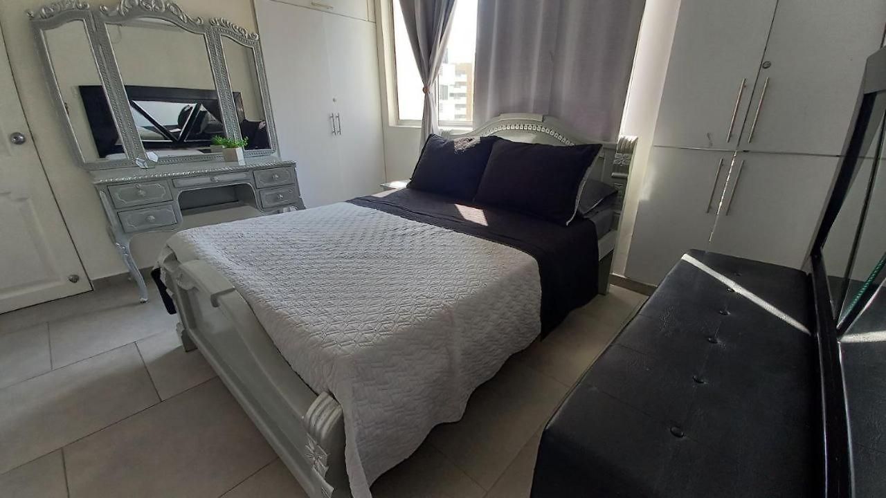 Apartamento Cerca A La Playa, Piscina, Wifi, Ac